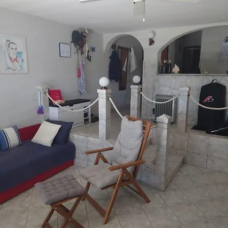 Apartment Lara